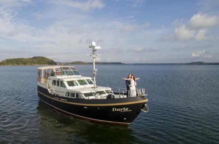 Hochzeitsschiff "Darie"