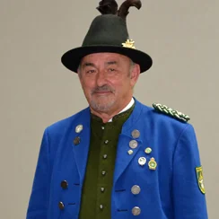 Armin Brauns, Tracht