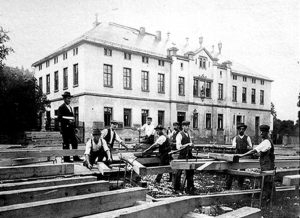 Die beauftragte örtliche Baufirma Max Mai beim Bau des großen Saales 1908