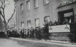 Große Schnitz- und Bastelausstellung