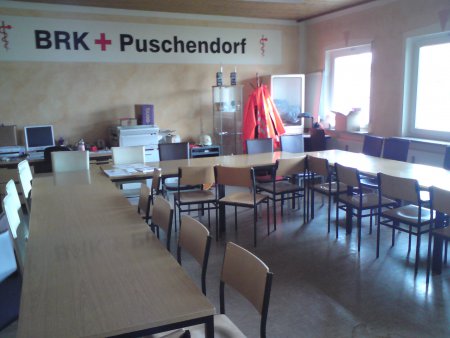 Seit neuestem dürfen wir nun auch den BRK Raum zum Basteln etc. nutzen. Vielen Dank! :) Seit neuestem dürfen wir nun auch den BRK Raum zum Basteln etc. nutzen. Vielen Dank! :)