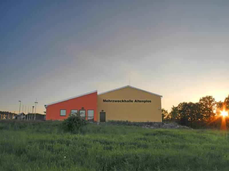 DSCN3862_Mehrzweckhalle_Altenplos