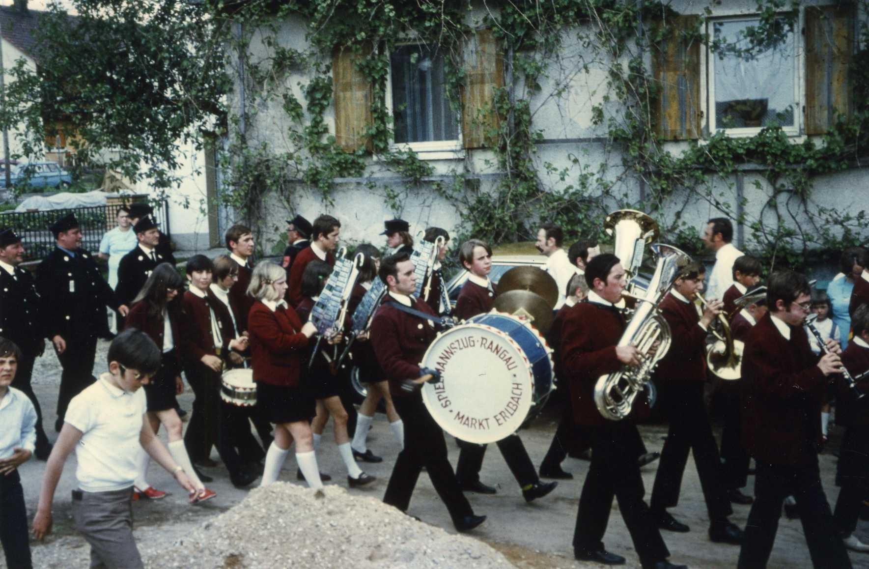1971 (3)