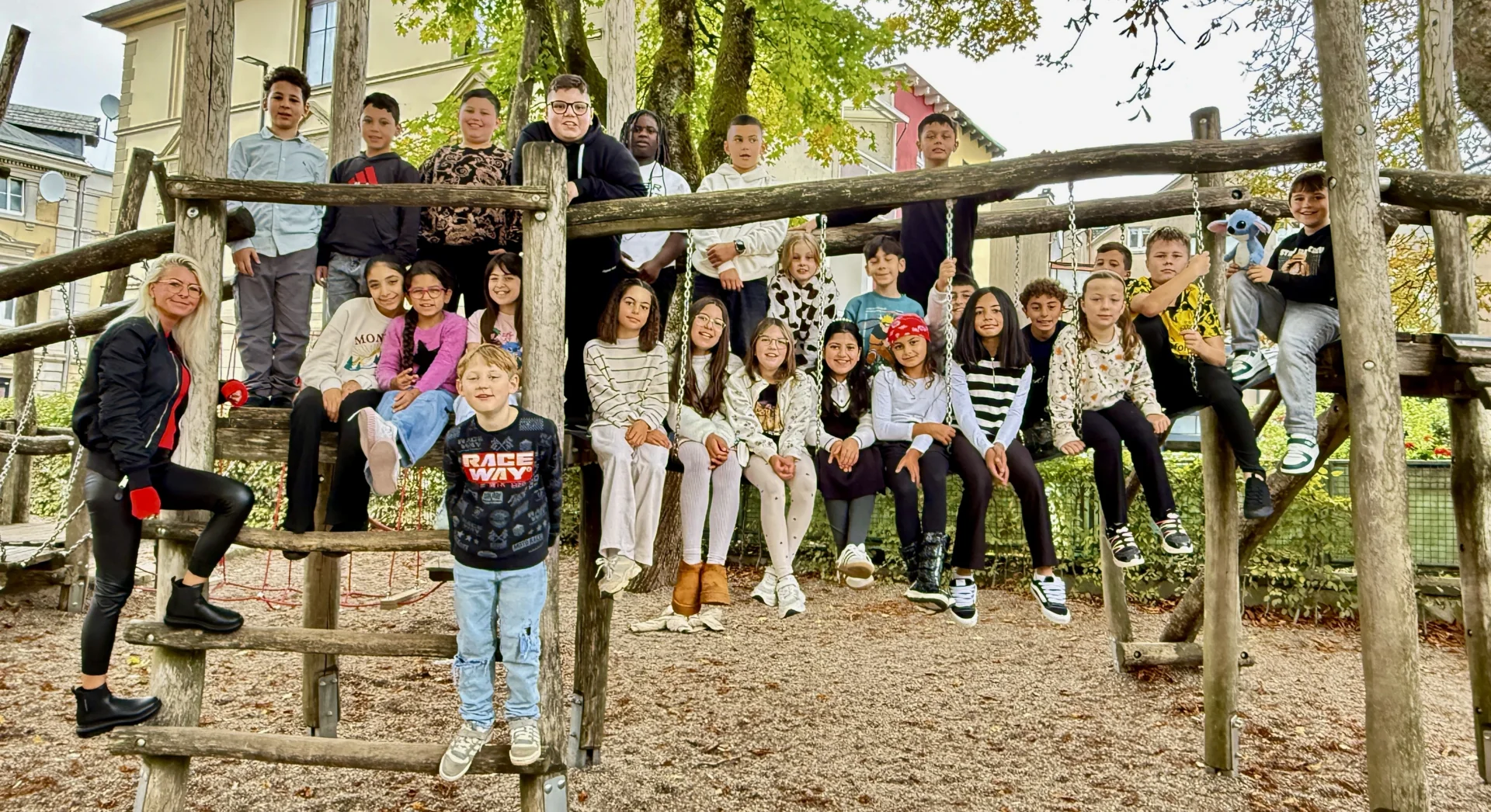 Klasse 4b Frau Brodziak 25/26