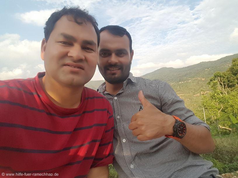 Unsere Ansprechpartner in Nepal, vorher links Herr Puskal Karki, neu rechts Herr Sudip Karki