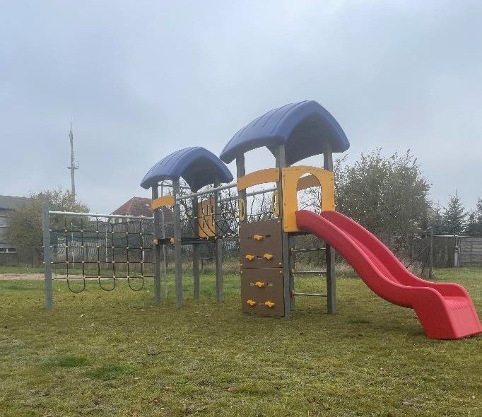 Erneuerung des öffentlichen Spielplatzes in Arzberg neu 1