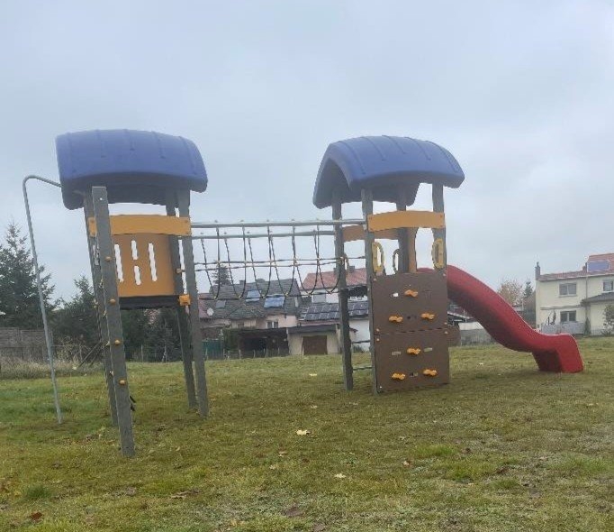 Erneuerung des öffentlichen Spielplatzes in Arzberg neu 2