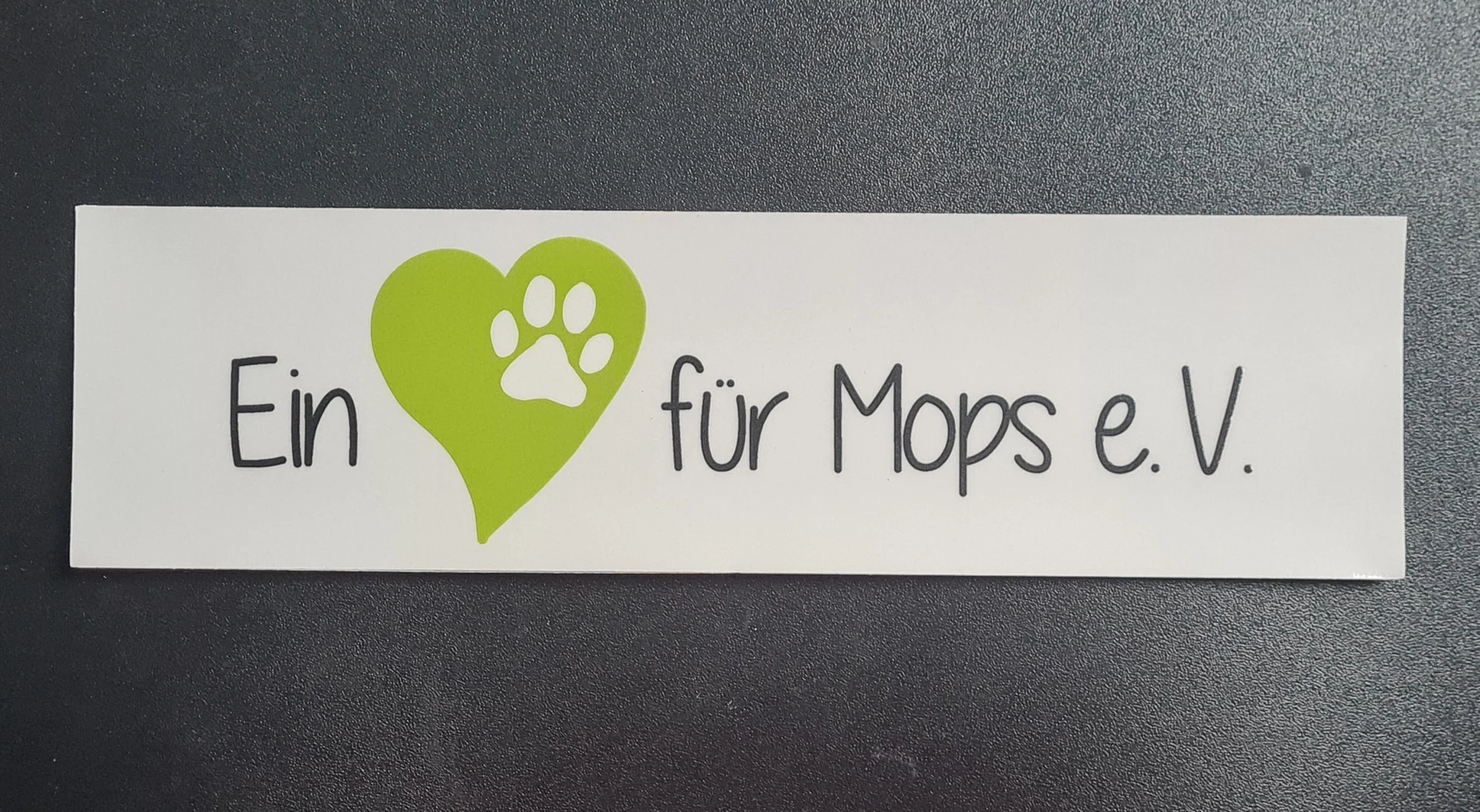 Aufkleber dunke Schrift gerade
