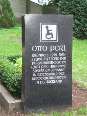 Grabstein Otto Perl