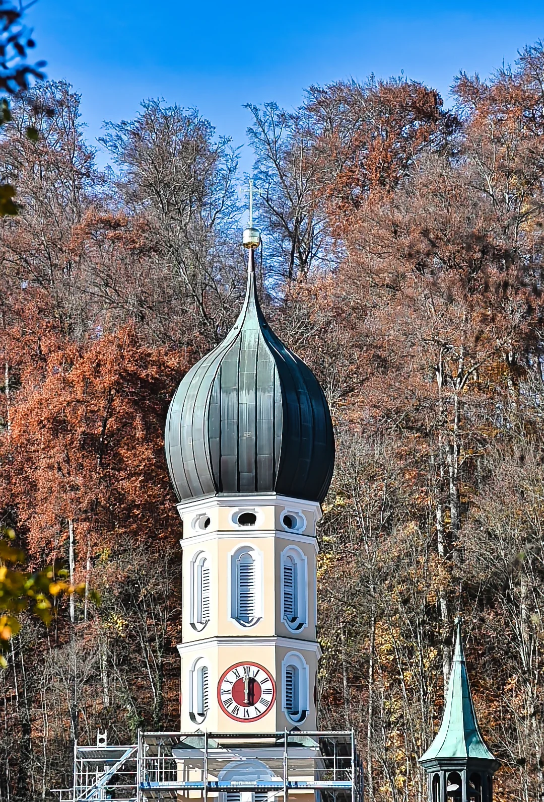 Kirchturm in neuem Glanz