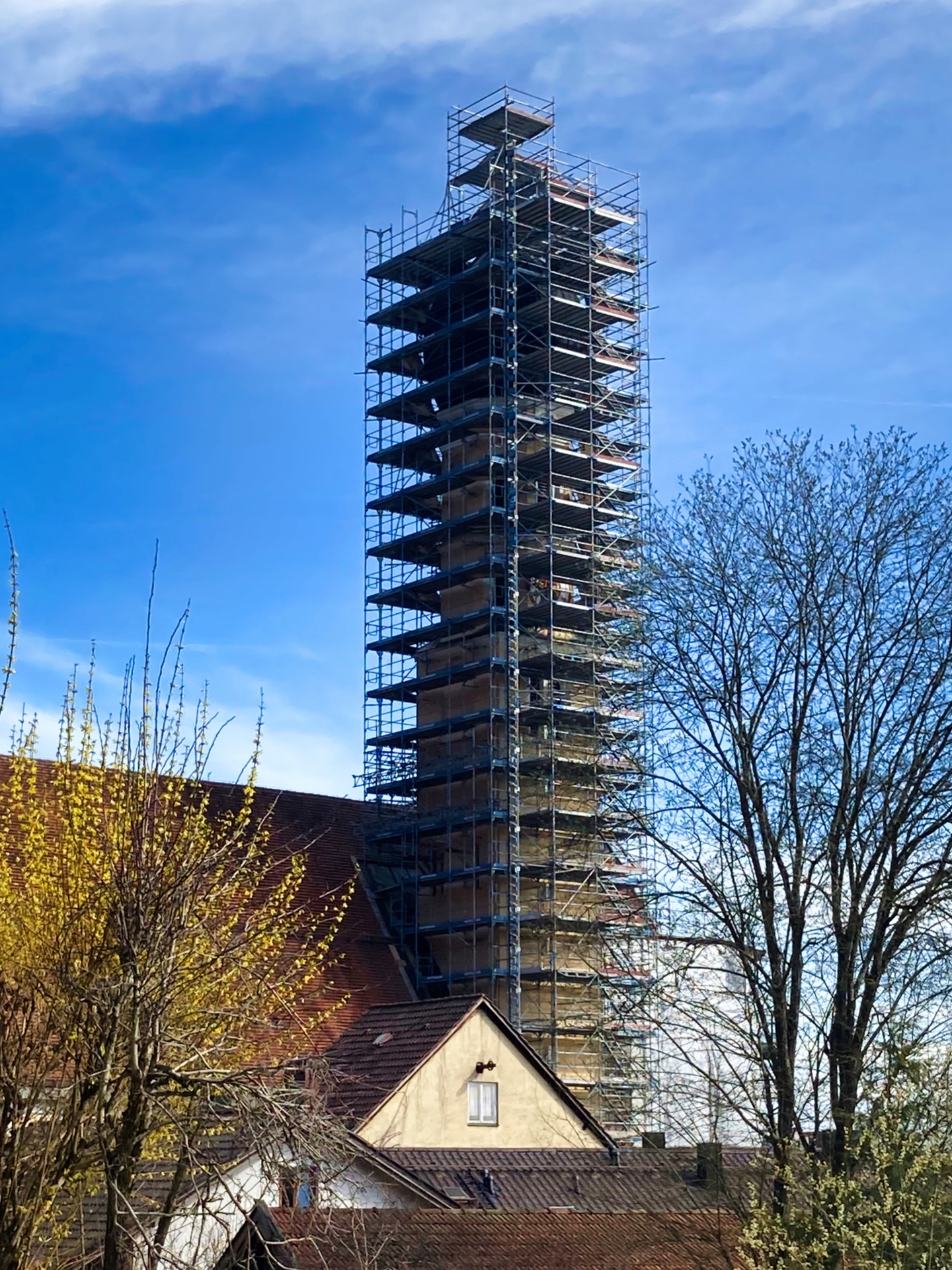 voll eingerüsteter Turm vonSt. Andreas