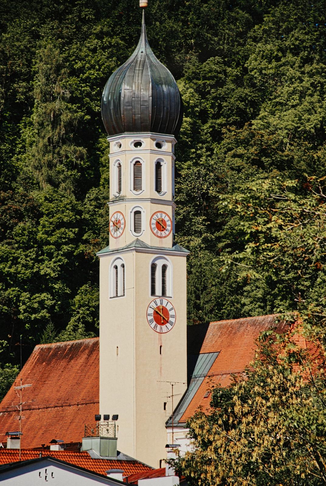 St. Andreas Turm mit Zwiebelkuppel