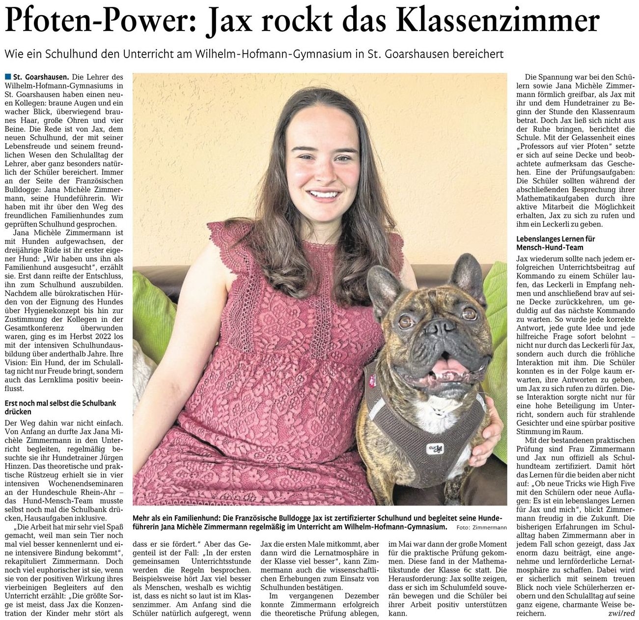 Jana Michèle Zimmermann und Schulhund Jax schließen Ausbildung zum Schulhund erfolgreich ab