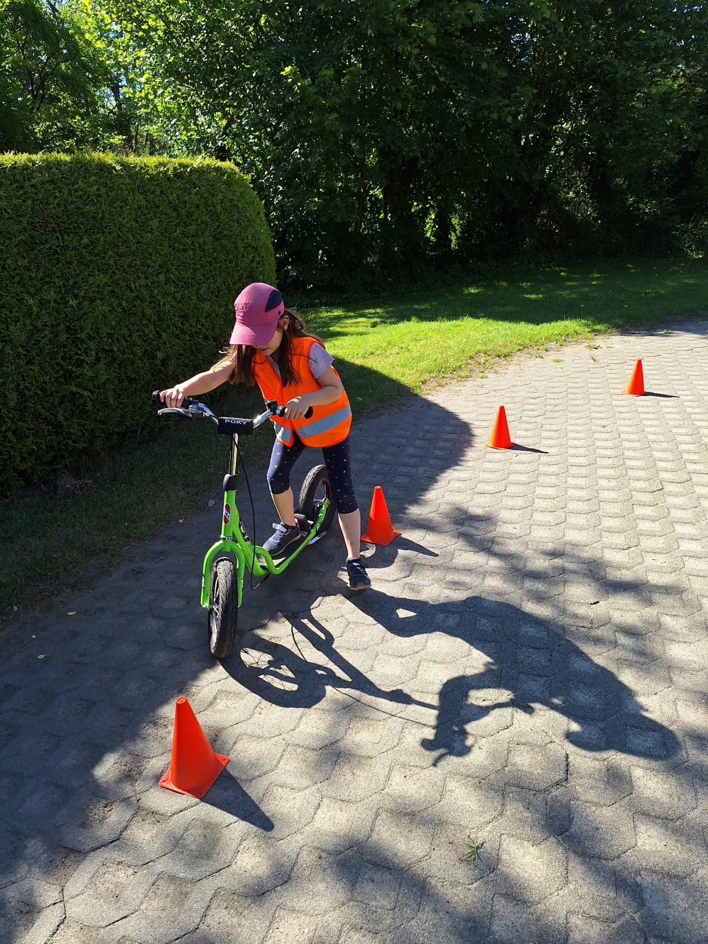 Rollerprüfung durch die Fürstenwalder Verkehrswacht- jeden zweiten Mittwoch fand bei uns die Verkehrserziehung für die Vorschulkinder statt