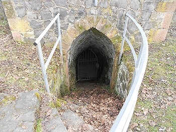 Eingang der Burg
