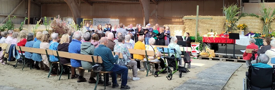 Chorauftritt bei Erntedank. W. Dörnbach