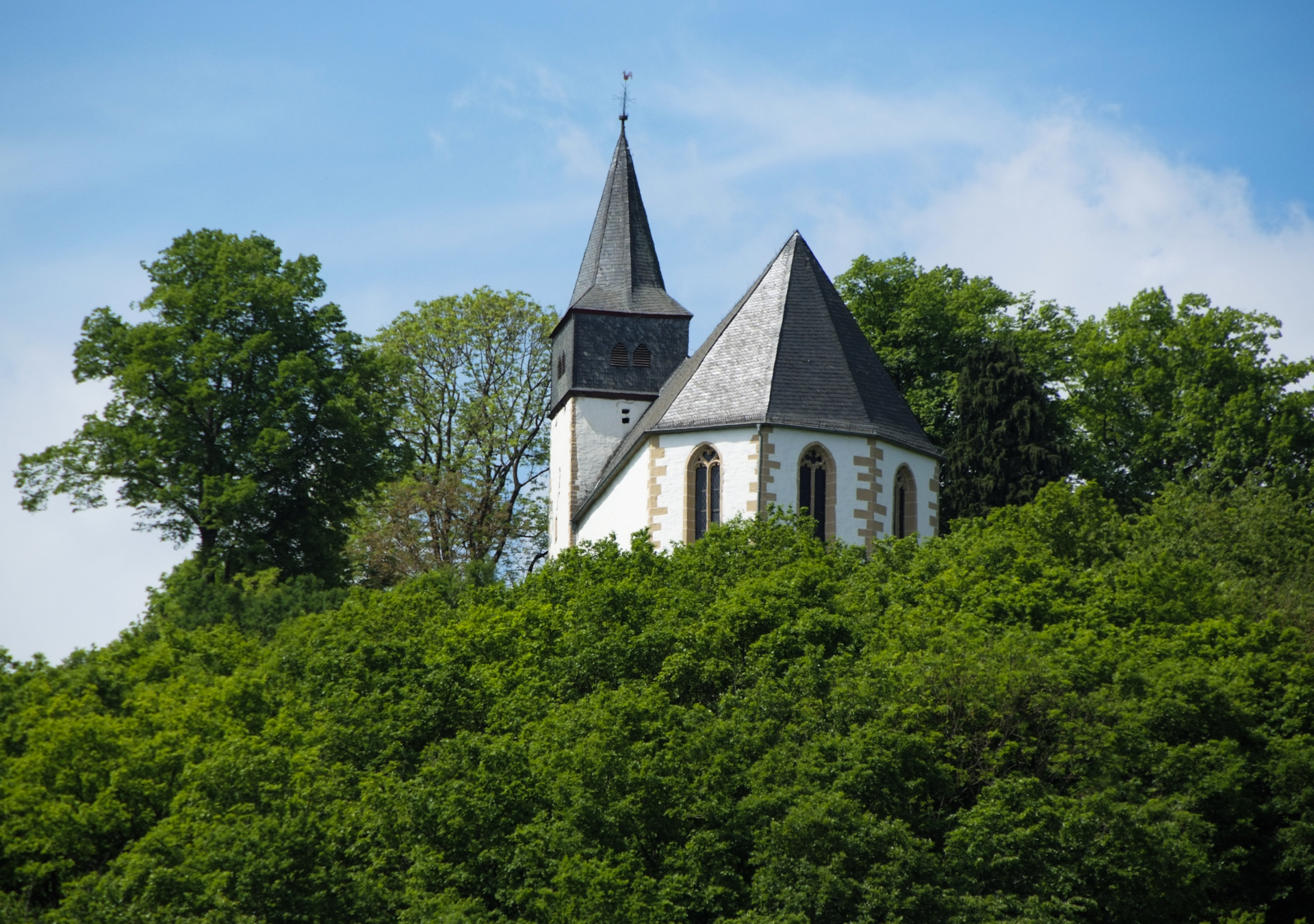 Stiftskirche im Ortsteil St. Johannisberg, E.Lanz