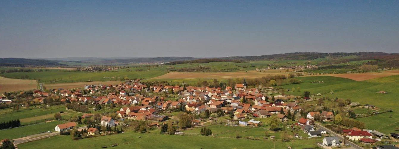 luftaufnahme_moehra_1340x500