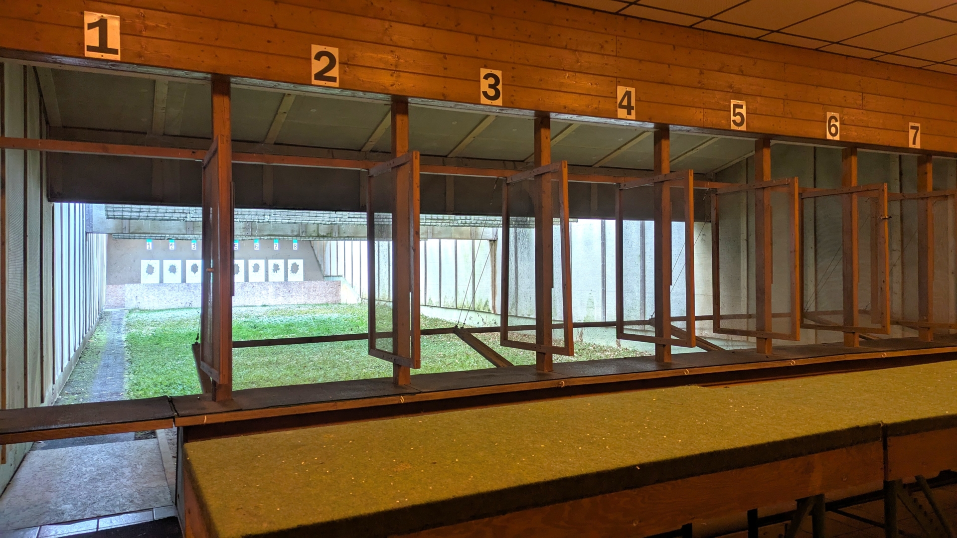25m Stand