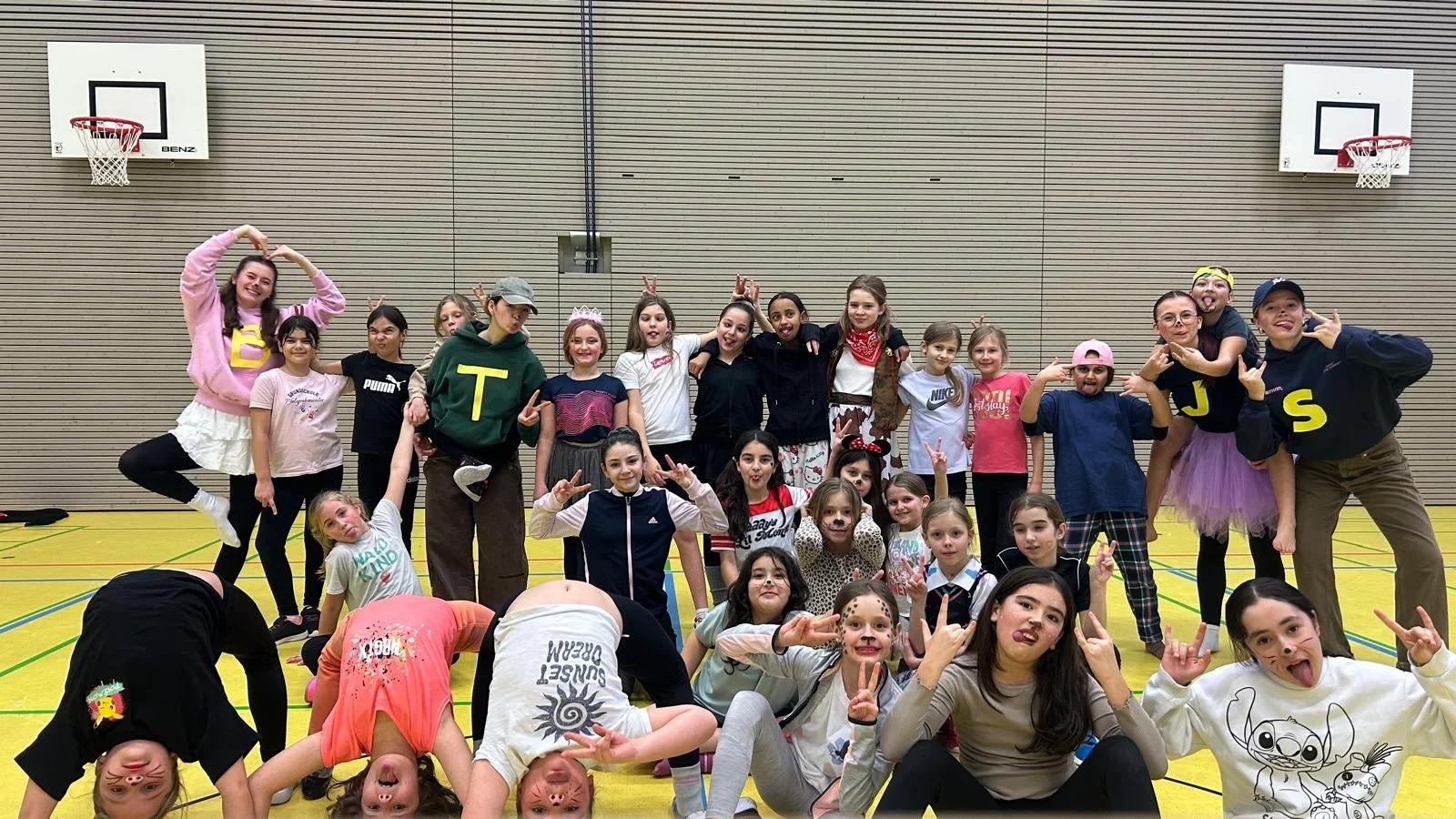 Gruppenbild der Turngruppe 02