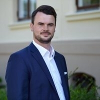 Tino Schomann