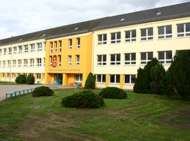 schule-vorgarten