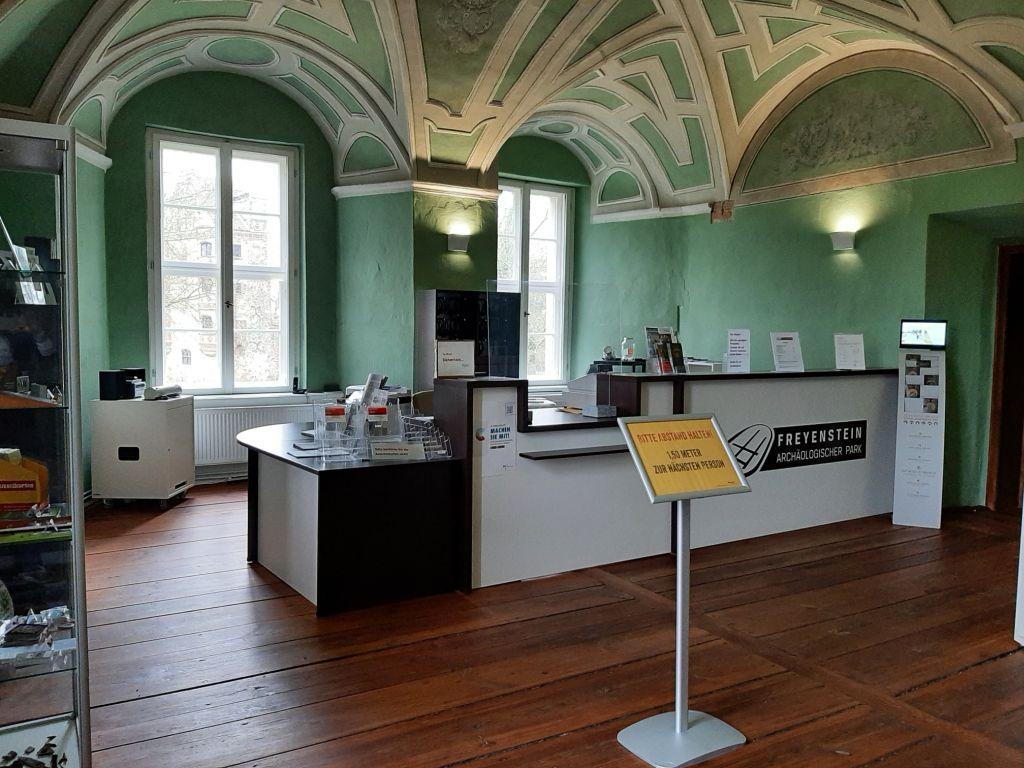 Besucherinformation im Neuen Schloss