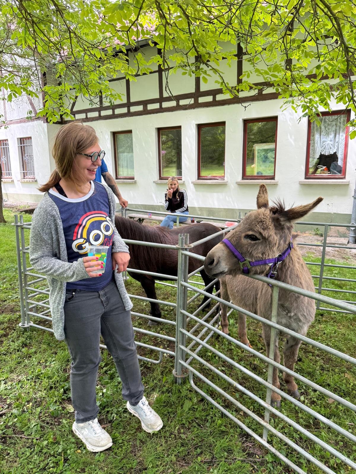 Der Esel war bei unserer Bewohnerin sehr beliebt.