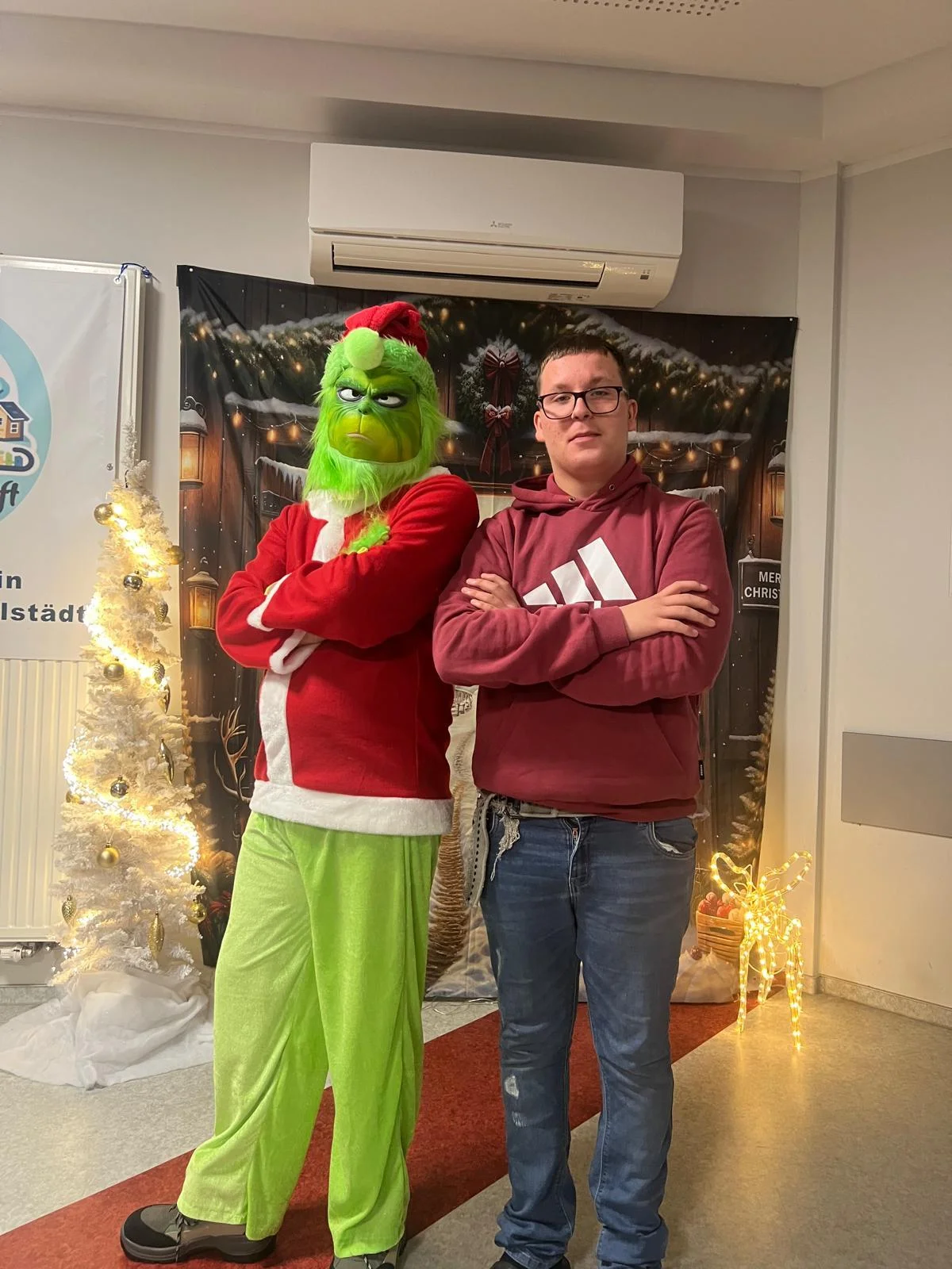 Fotoshooting mit dem Grinch.