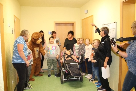 Kindertag am Förderzentrum in Bruchstedt mit einer Spendenübergabe von der Belegschaft des Hufeland Klinikums