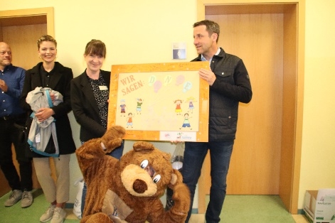 Kindertag am Förderzentrum in Bruchstedt mit einer Spendenübergabe von der Belegschaft des Hufeland Klinikums