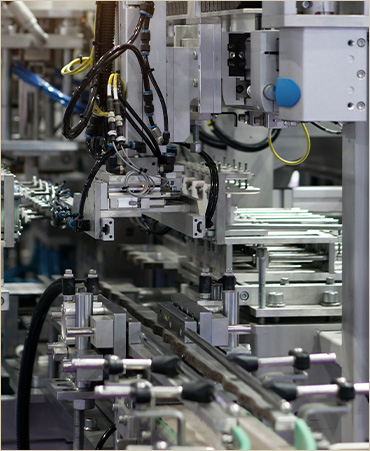 nahaufnahme-eines-maschinenteils-der-fabrik