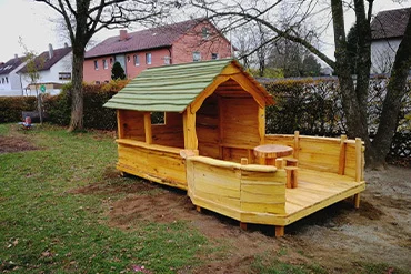 spielhaus-terasse