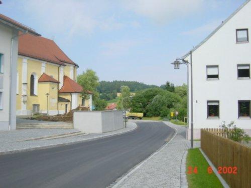 Dorferneuerung Ascha - Neugestaltung Umfeld Gemeindehaus nachher 1
