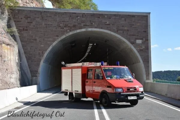TSF-W vor dem Südportal Tunnel Rothenstein