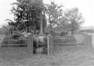 Früheres Hofeingangskreuz am Hof Milte-Allendorf um 1940