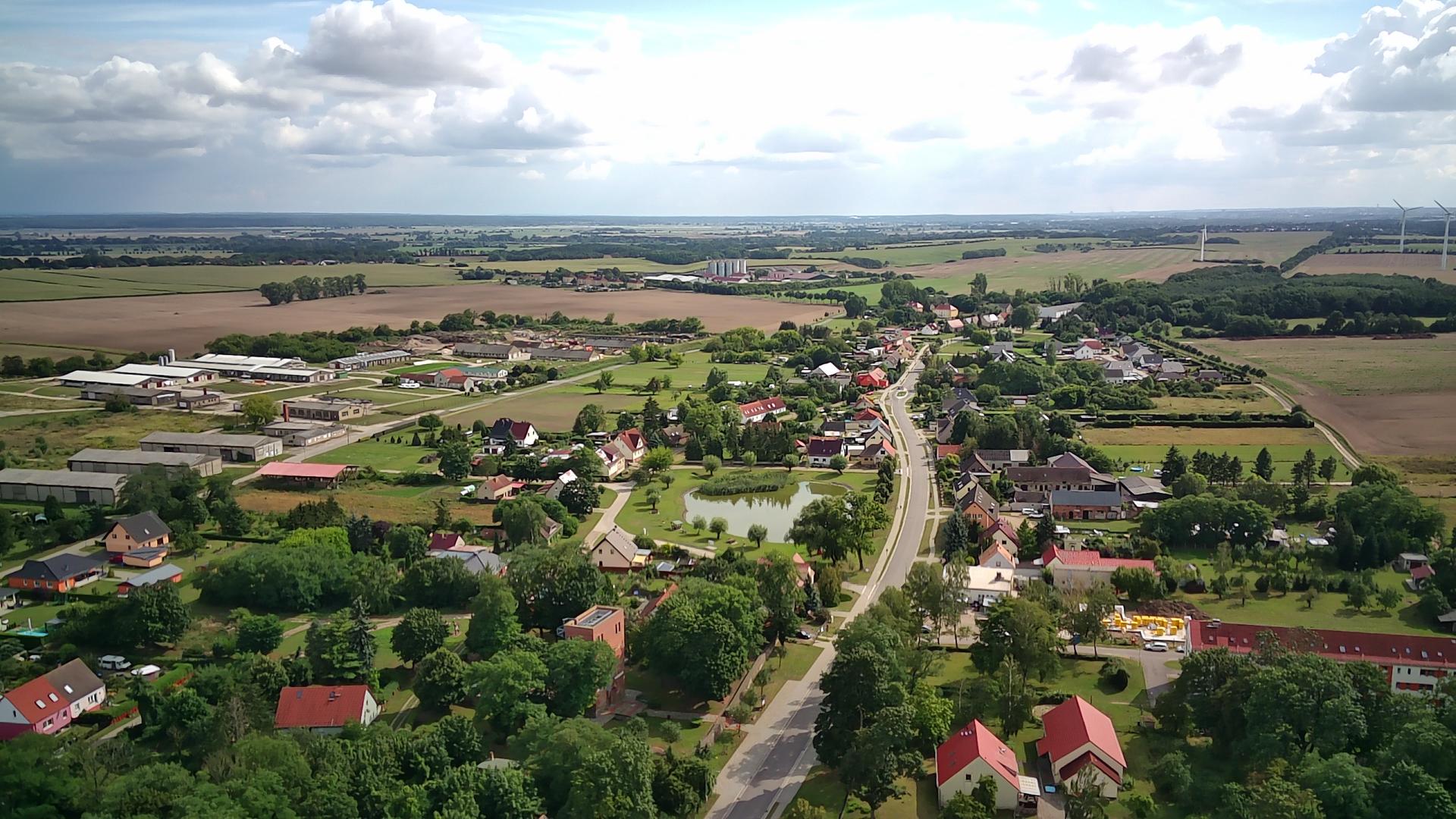 Luftbild der Gemeinde Podelzig