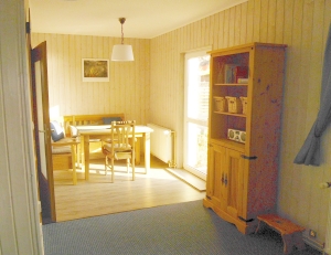 Wohnzimmer mit Seeblick