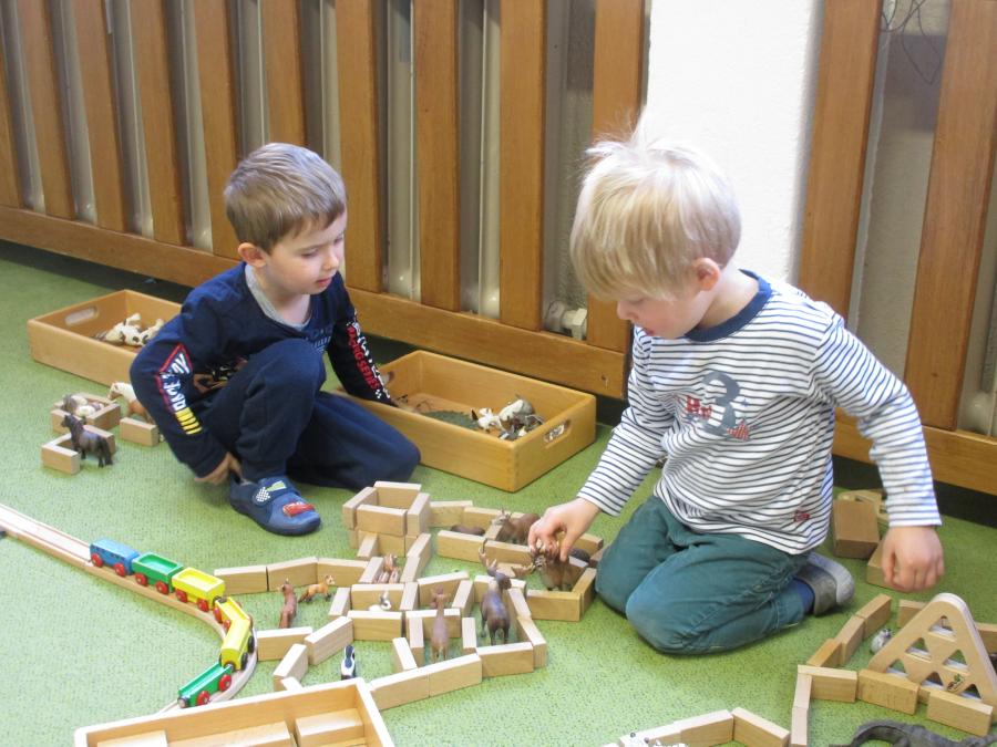 Kindergarten "Sonnenblume" Steinen - Bauen und Konstruieren