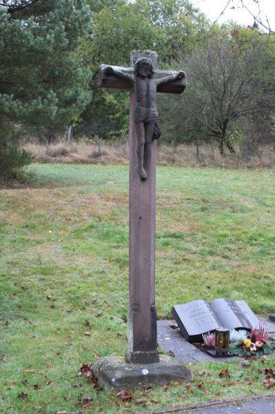 Das sogenannte Pestkreuz (ursprünglich auf dem Münsterberg, heute auf dem Friedhof in Gondenbrett)