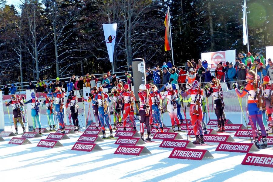 Biathlon Wettkampf im Hohenzollern Skistadion am Großen Arbersee