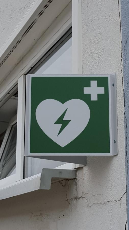 AED Hinweisschild AED Hinweisschild