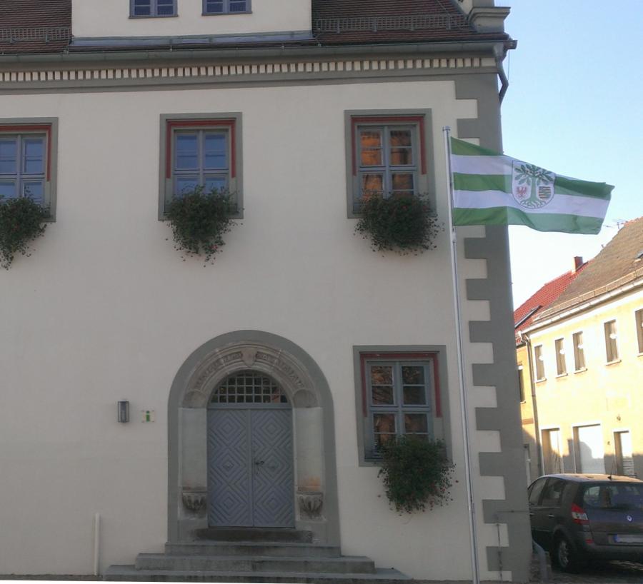Beflaggung Rathaus Flagge Niemegk