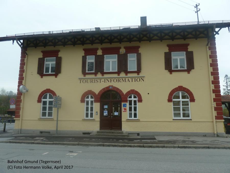 Bahnhof Gmund (Tegernsee) Straßenseite 2017