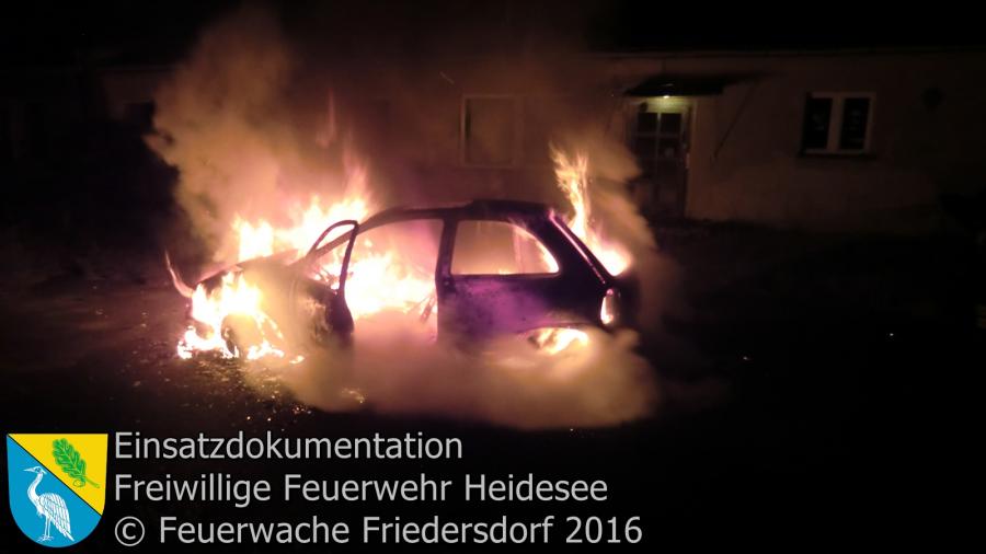 Einsatz 92/2016 | PKW in Vollbrand | Friedersdorf Kastanienallee 07.09.2016