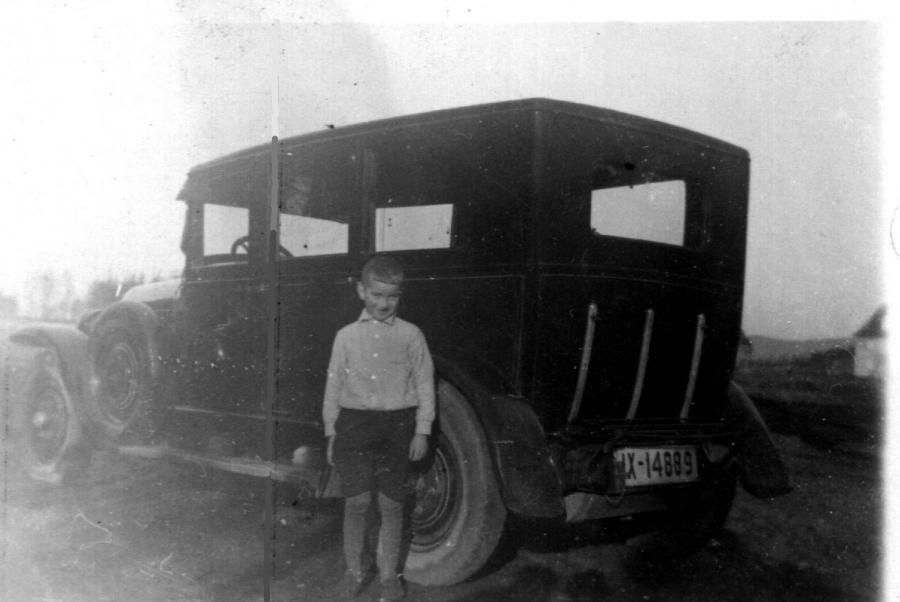 1928 erster Mietwagen 1928 mit Sohn Gerhard