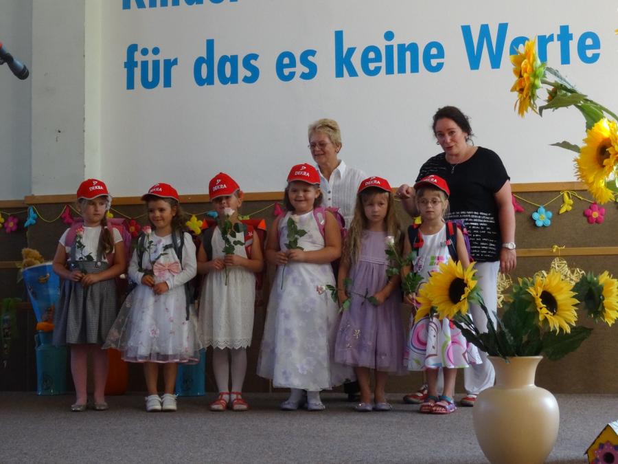 Die Erstklässler der FlexB mit ihrer Klassenleiterin