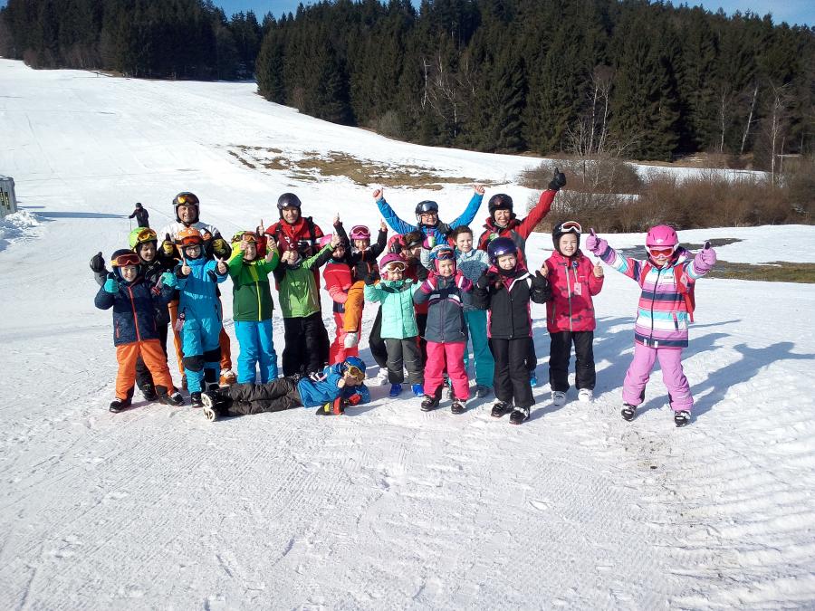 Skifahrer Gruppenfoto