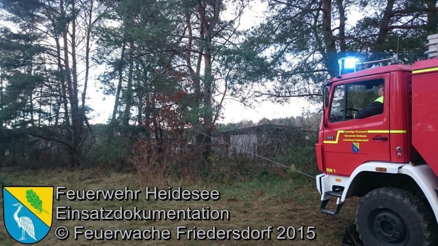 Einsatz 164/2015 Baum auf Bungalow Bindow Birkenhain 18.11.2015