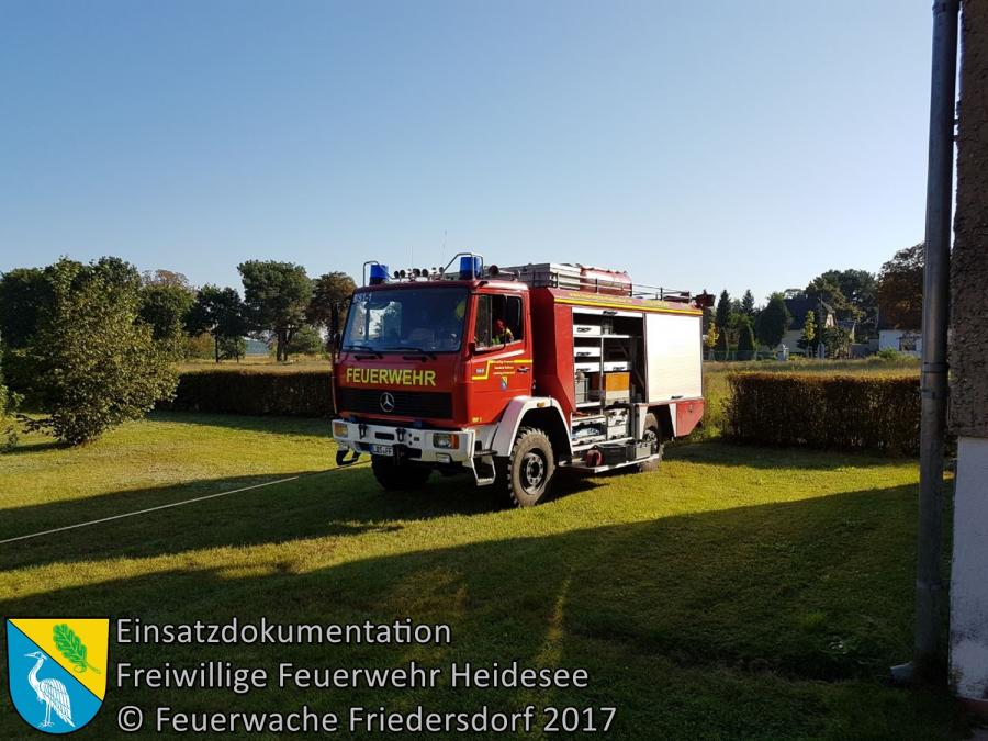 Einsatz 115/2017 | RTW festgefahren & Tragehilfe | Wolzig Blossiner Weg | 30.08.2017